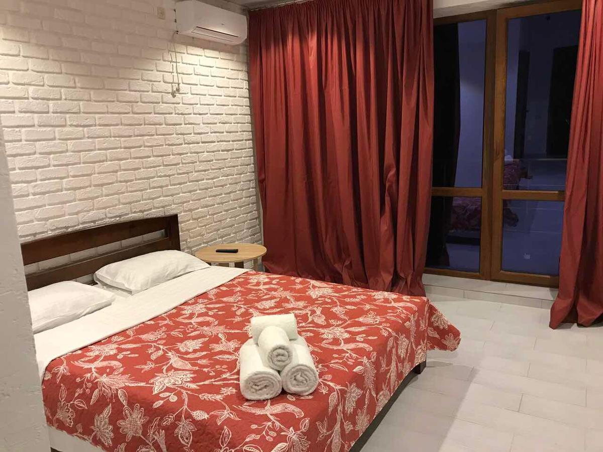 Золотий Лев Hotel Zatoka Luaran gambar