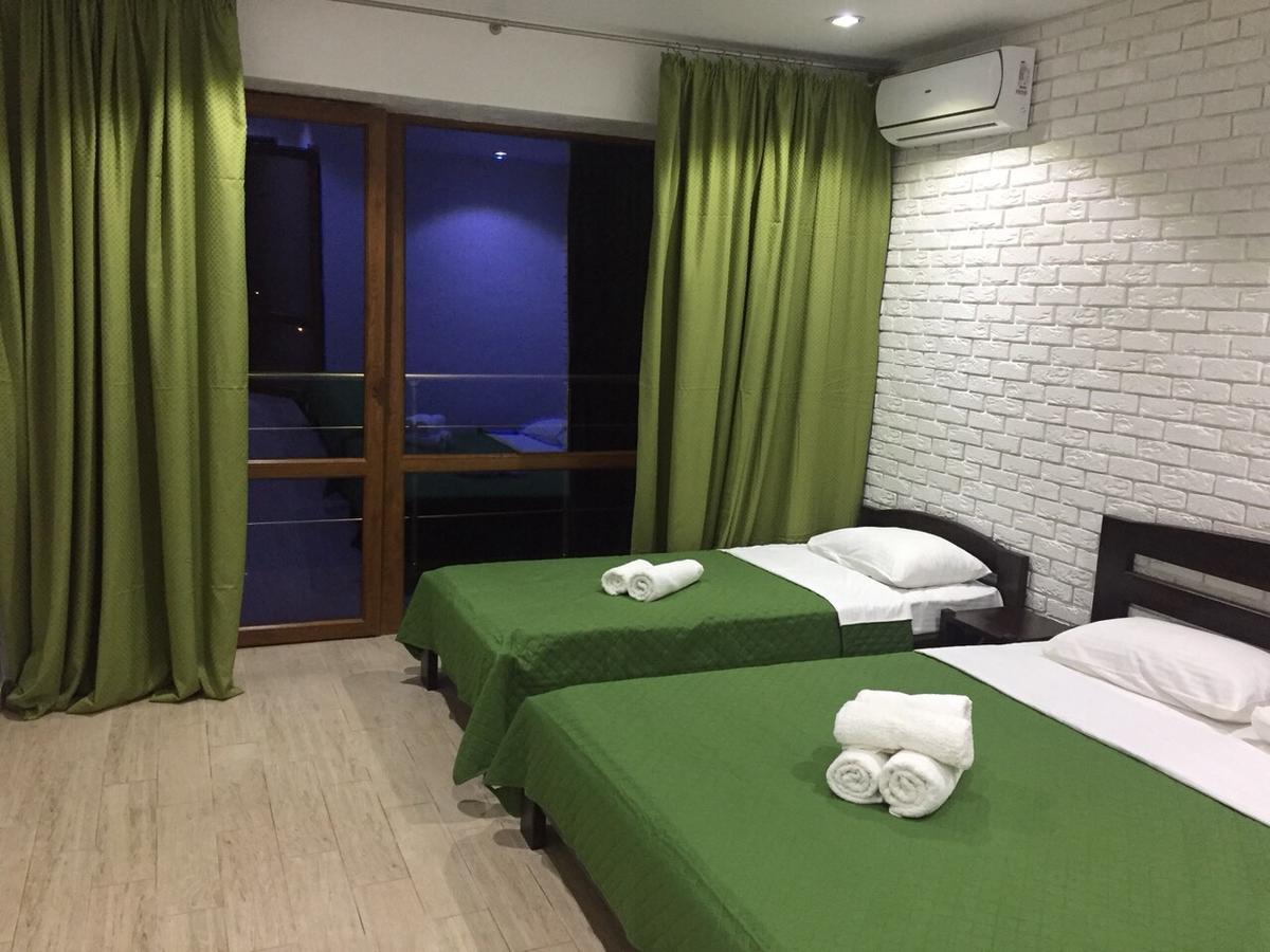 Золотий Лев Hotel Zatoka Luaran gambar