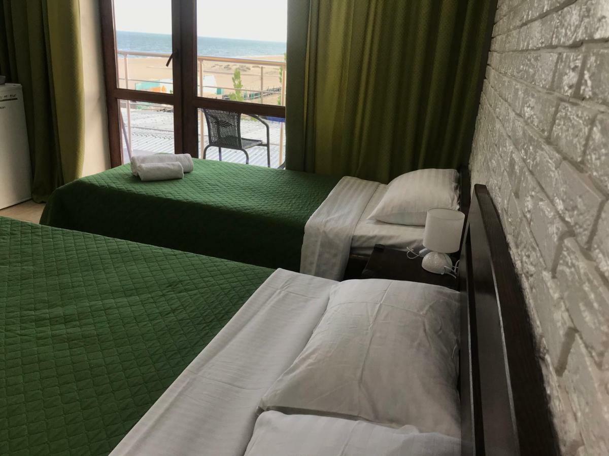 Золотий Лев Hotel Zatoka Luaran gambar