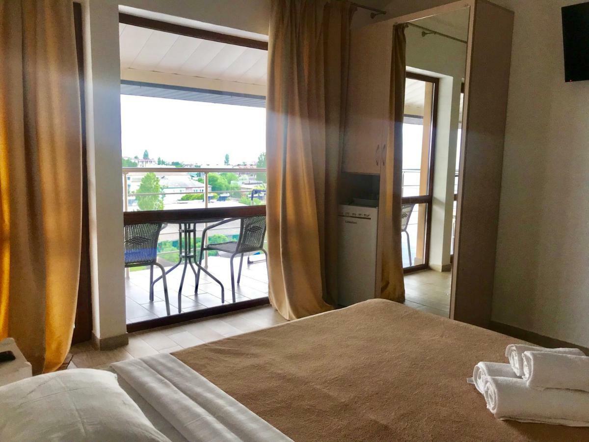 Золотий Лев Hotel Zatoka Luaran gambar