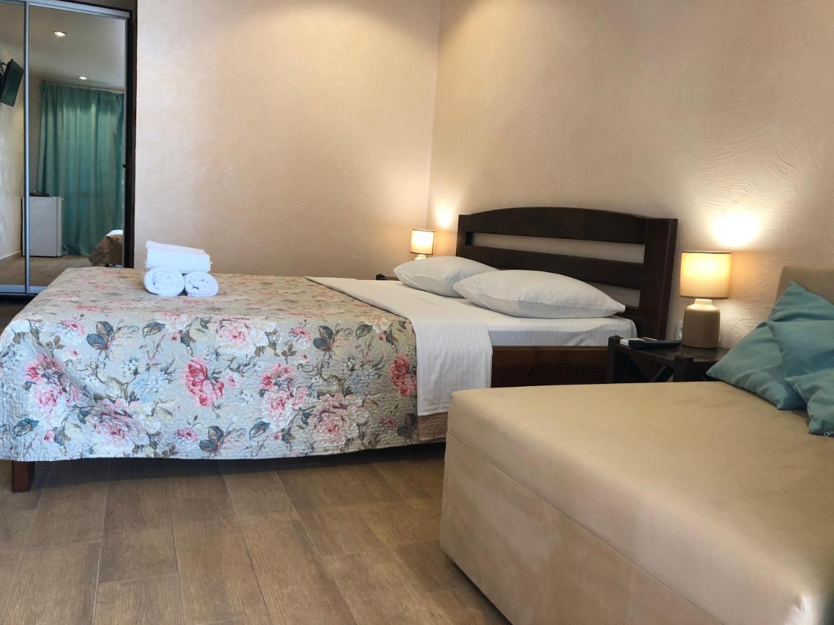 Золотий Лев Hotel Zatoka Luaran gambar